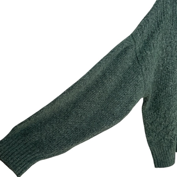 Old‎ Navy Women's Oversized Rounded Neck Balloon Sleeve Sweater Size XL Green - Picture 3 of 6